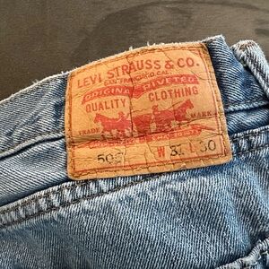 Vintage Levi’s! Size 31 30 505s No holes or stains.